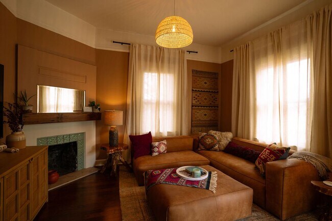 Foto del edificio - 112 E 16th St