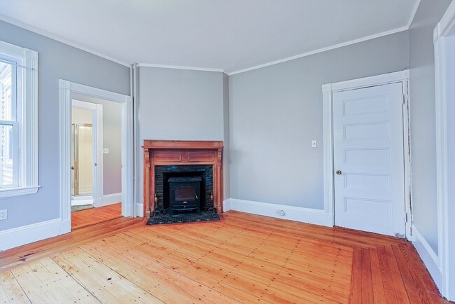 Building Photo - 24 Morrill St