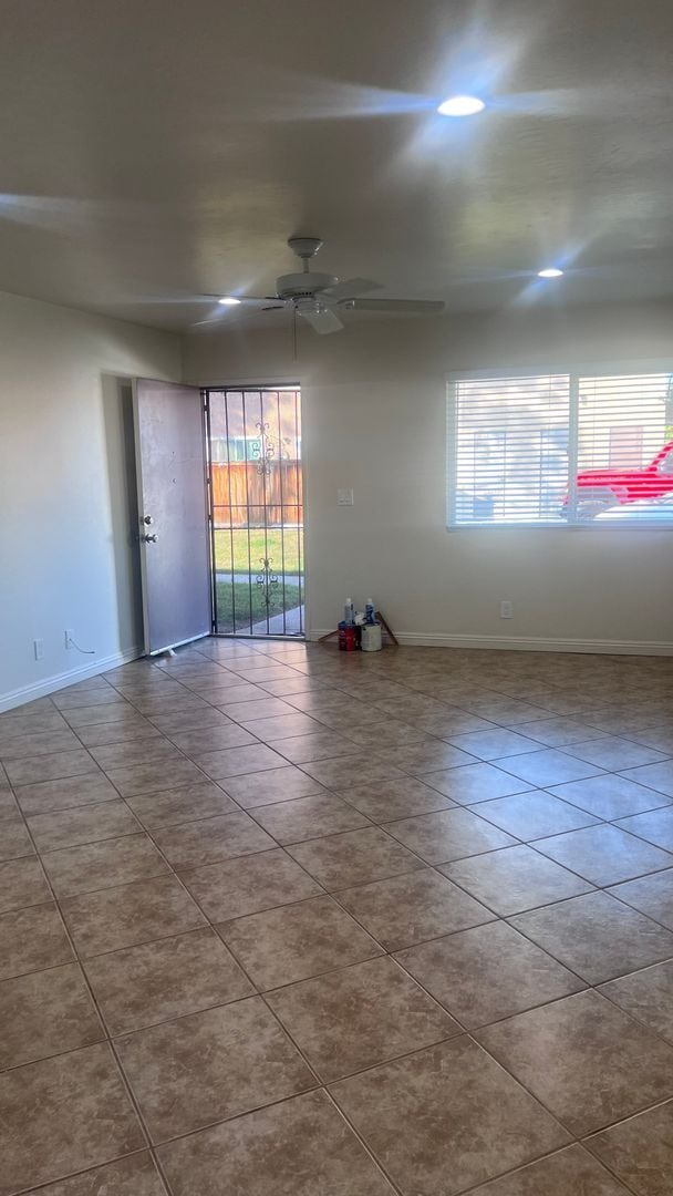 Building Photo - 3 Bedroom, Two Bathroom Condo