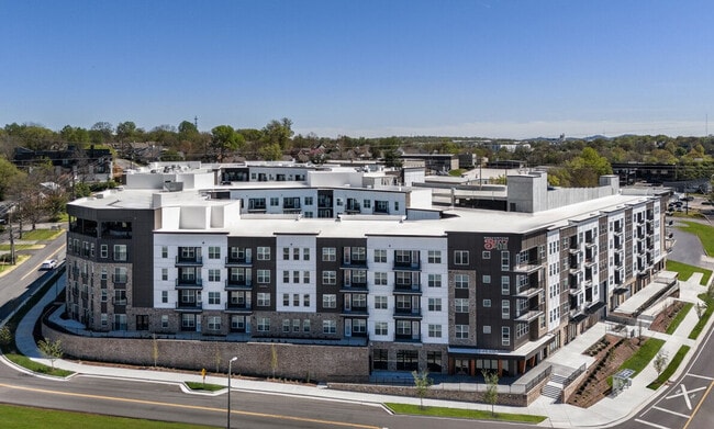 Broadstone Berry Hill - Broadstone Berry Hill Apartments