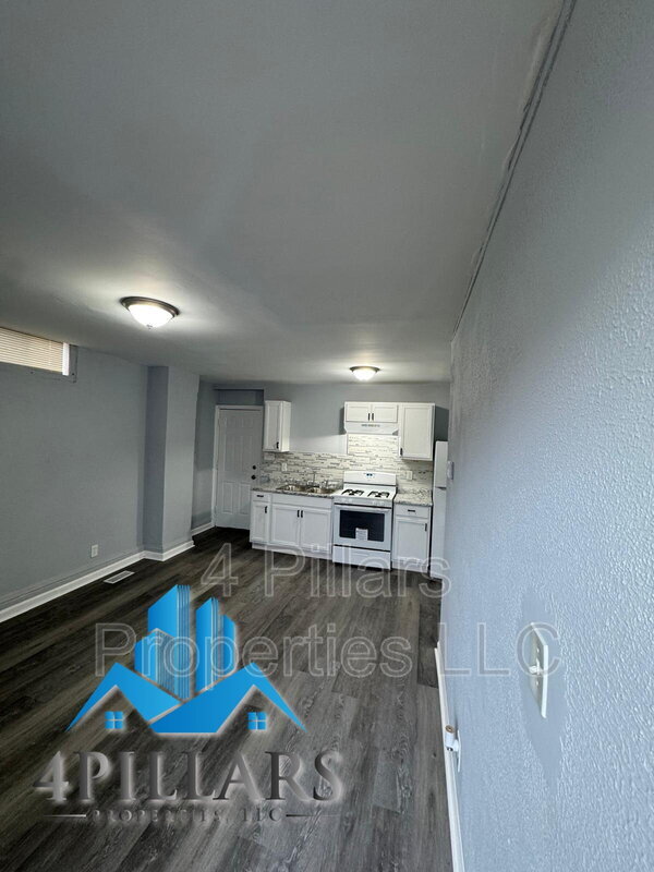 Foto del edificio - 3904 Deodar St