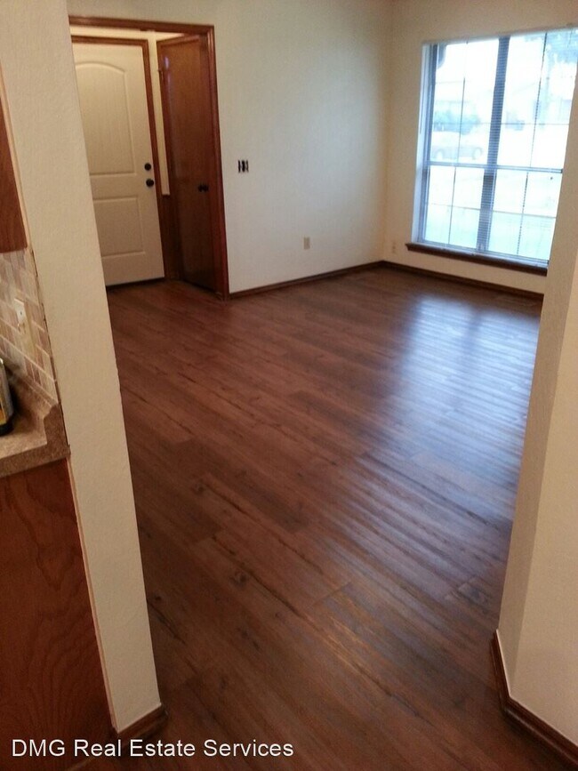 Foto del edificio - 3 br, 2 bath House - 2108 Meench Dr