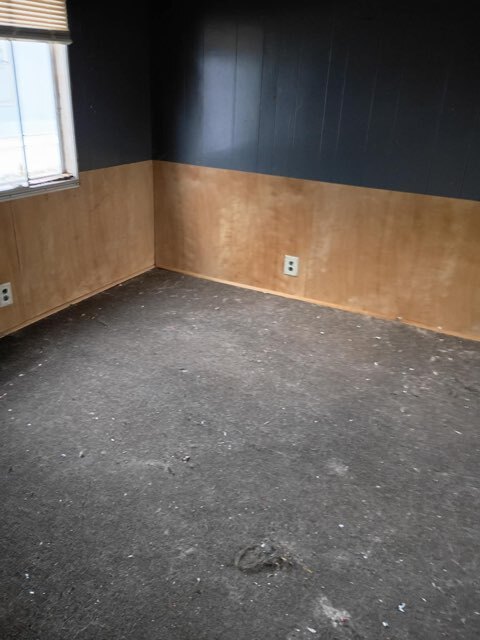 Building Photo - 704 N Linn St