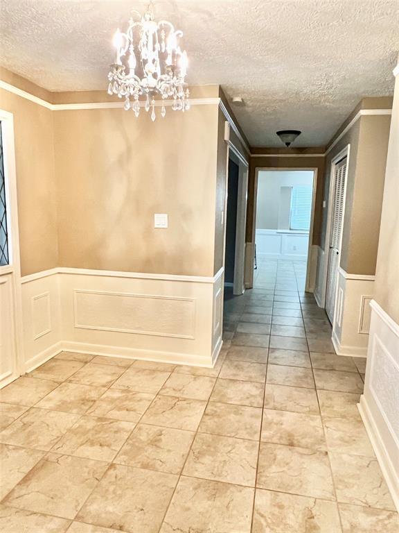 Building Photo - 17527 Forest Mist Dr
