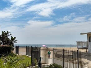 Building Photo - 7301 Vista Del Mar
