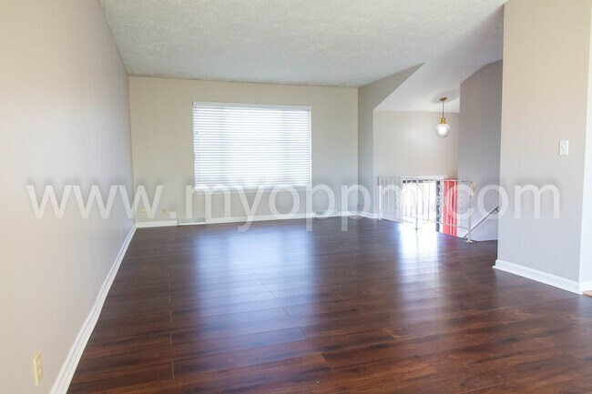 Building Photo - Beautiful Home for Rent in Millard