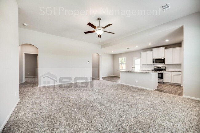 Building Photo - 412 Harbor Oaks Dr