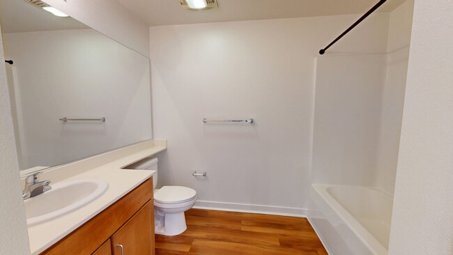 Interior Photo - Edgewater