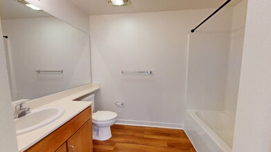 Interior Photo - Edgewater