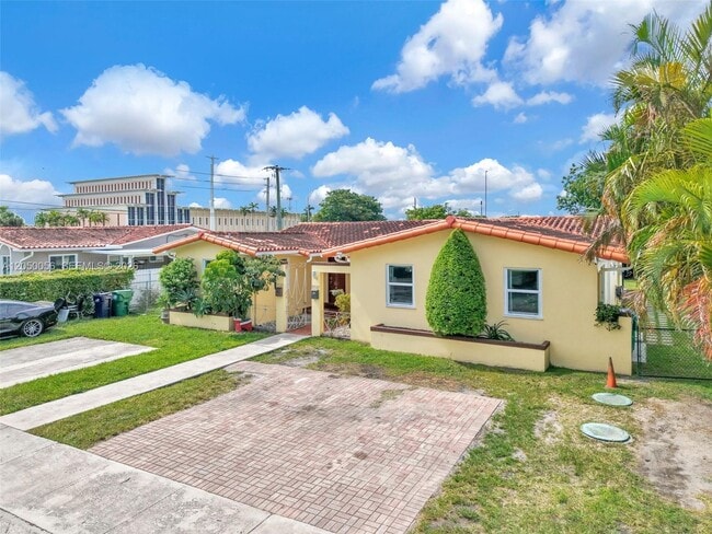 Building Photo - 9720 SW 37th Terrace