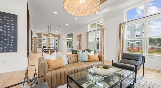 Building Photo - 104 Herrings Grn Lp