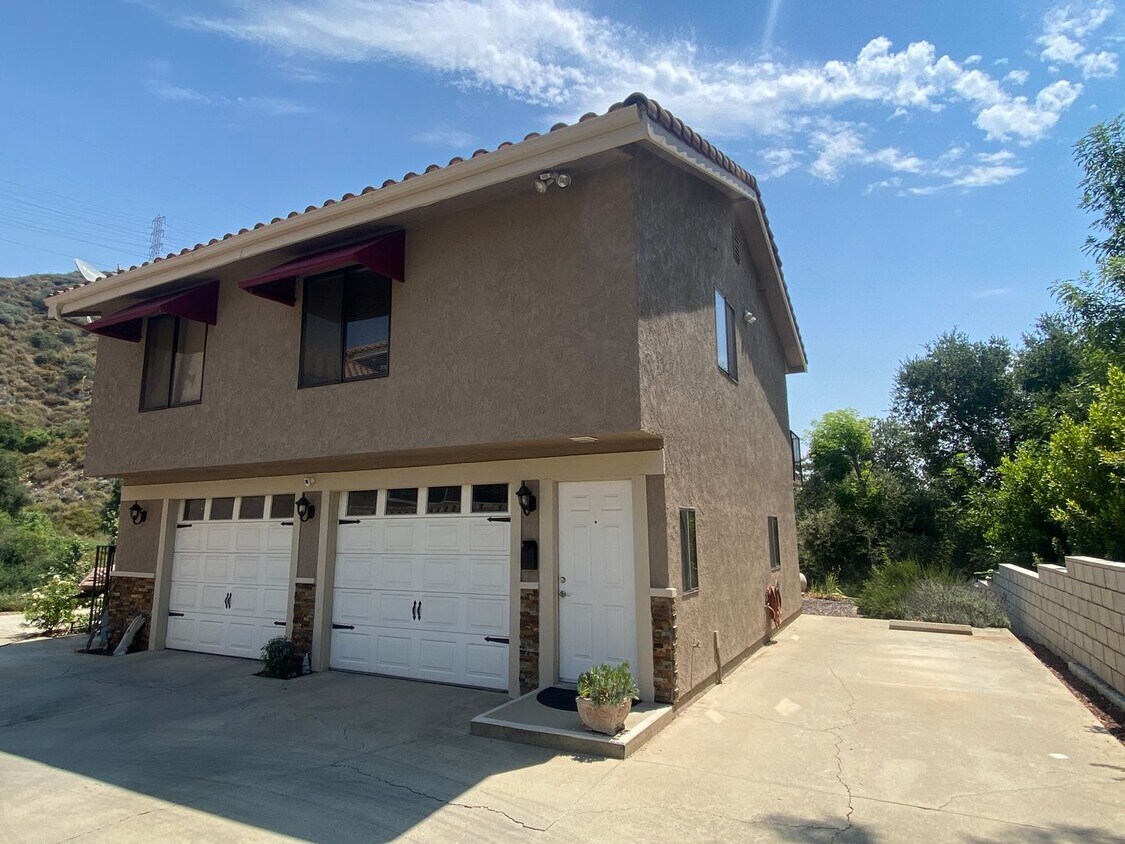 Foto principal - 4947 Mai St