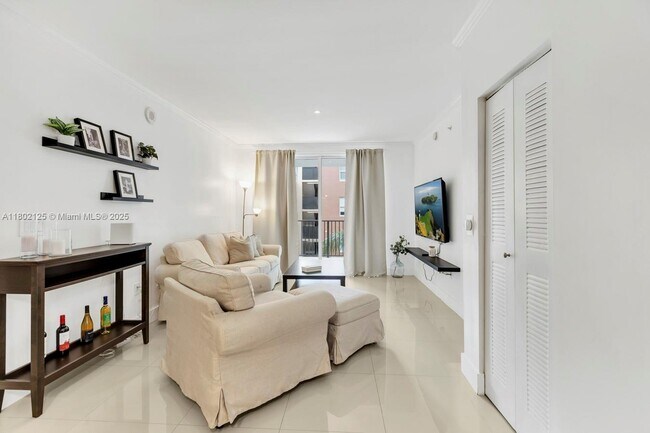 Foto del edificio - 17100 N Bay Rd