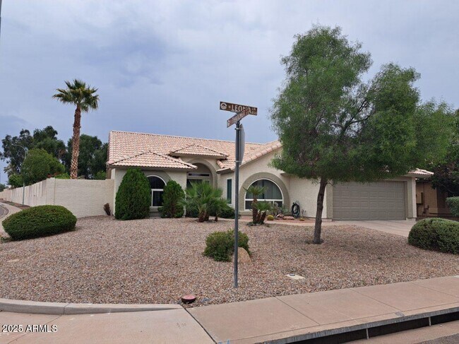 Building Photo - 441 N Leoma Ln