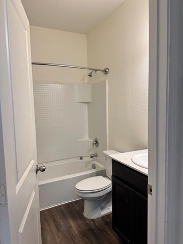 Foto del edificio - 2417 Silver Leaf Ln