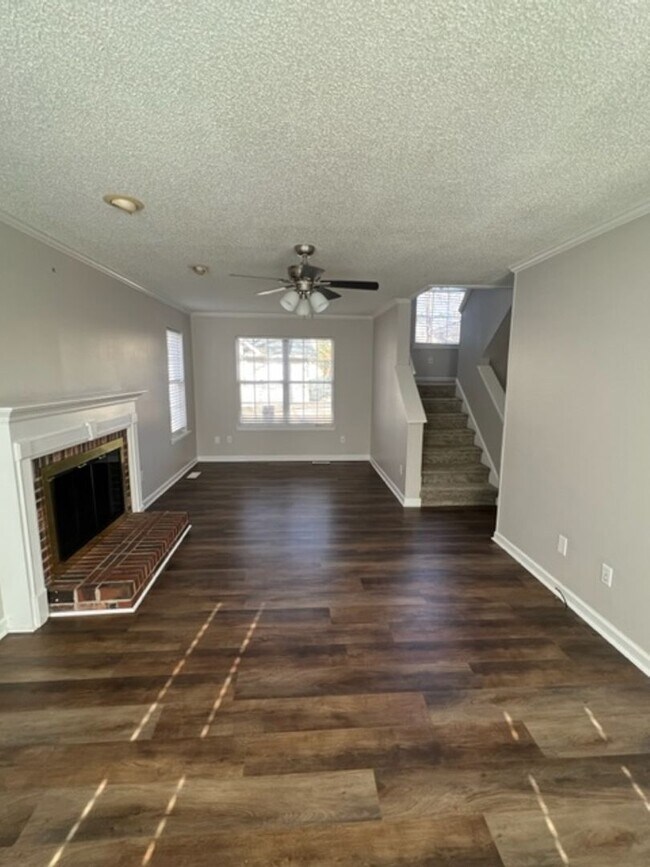 Building Photo - Saddlers Ridge S/D in Simpsonville - What ...