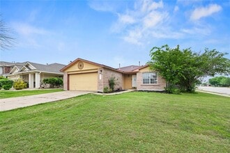 Building Photo - 3800 Hickox Dr