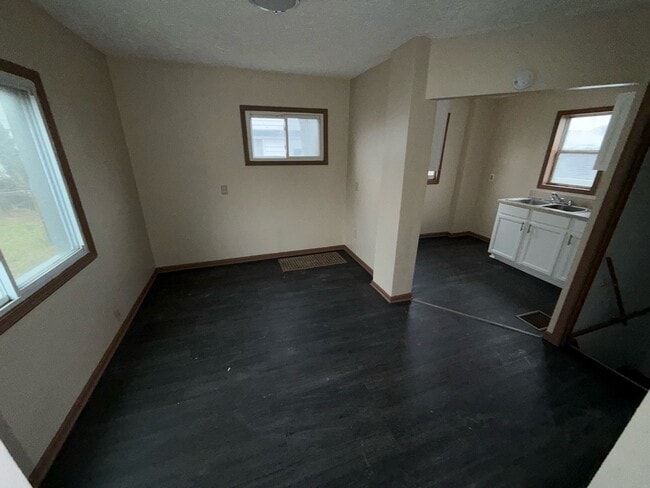 Building Photo - 959 Cole Ave