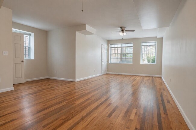 Building Photo - 203 Halladay St
