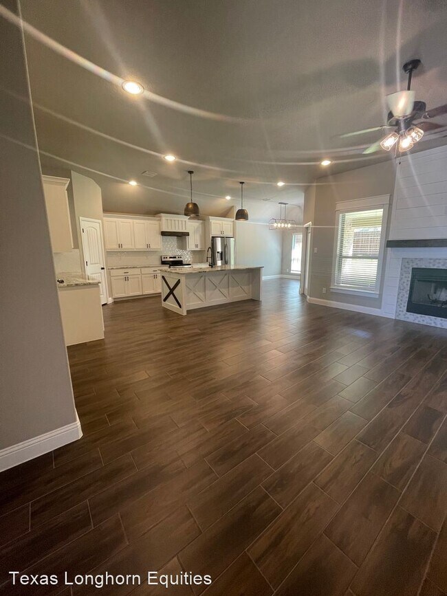 Foto del edificio - 4 br, 2 bath House - 222 Buckeye Dr.