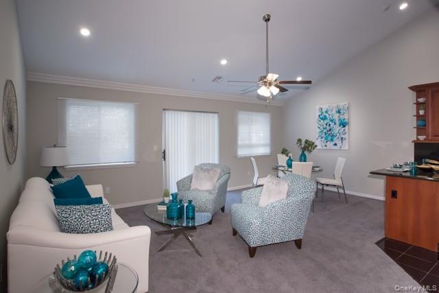 Foto del edificio - 5000 Townehouse Dr