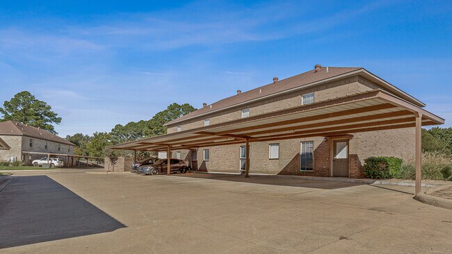 Foto del edificio - 5555 Macedonia Rd