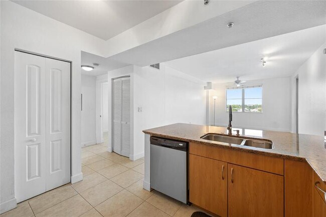 Building Photo - 1830 Radius Dr