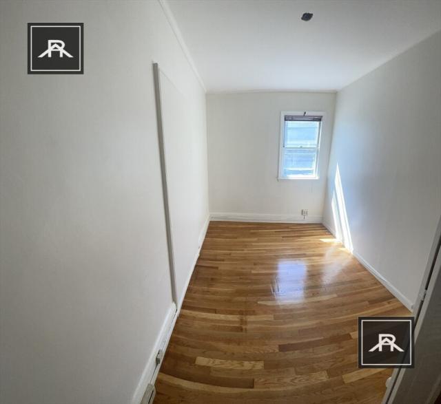 Foto del edificio - 3 bedroom in Brookline MA 02445