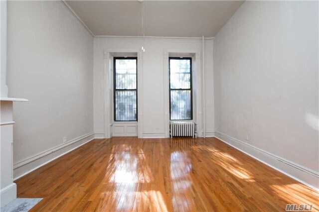 Foto del edificio - 239 Madison St