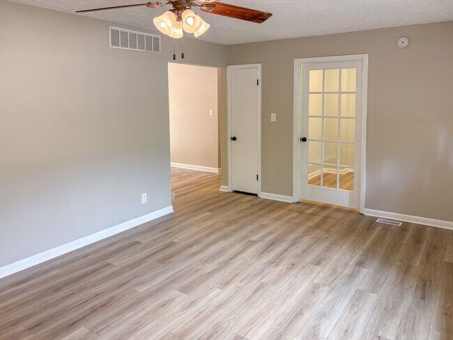 Foto del edificio - Single Family Residence
