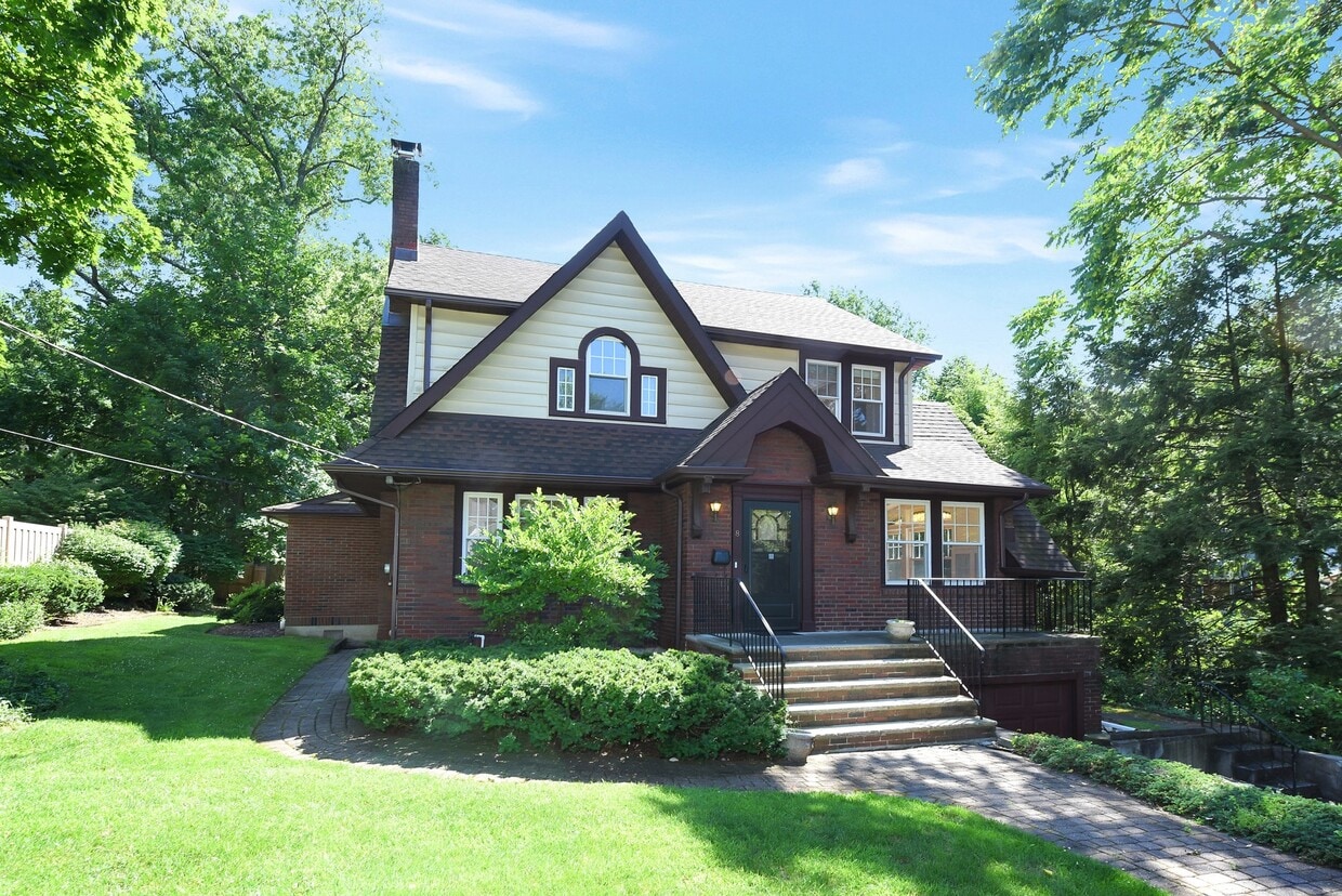 8 Laurel Ave, Tenafly, NJ 07670 House Rental in Tenafly, NJ