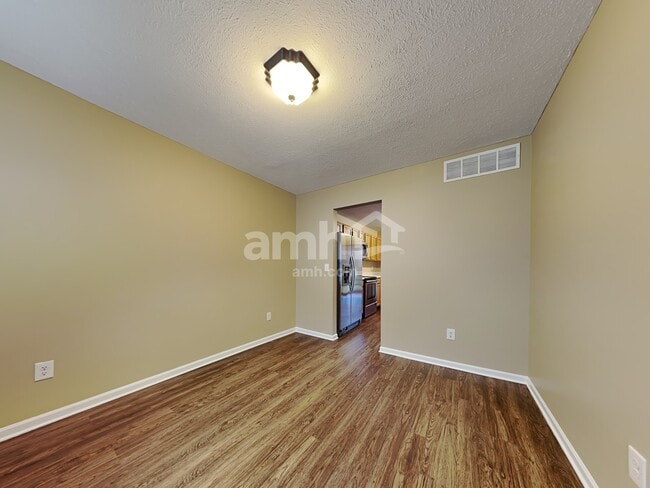 Foto del edificio - 2320 Bradshire Rd
