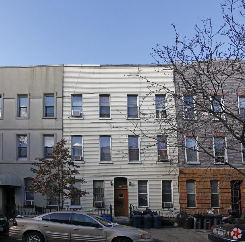 Foto del edificio - 229 Suydam St