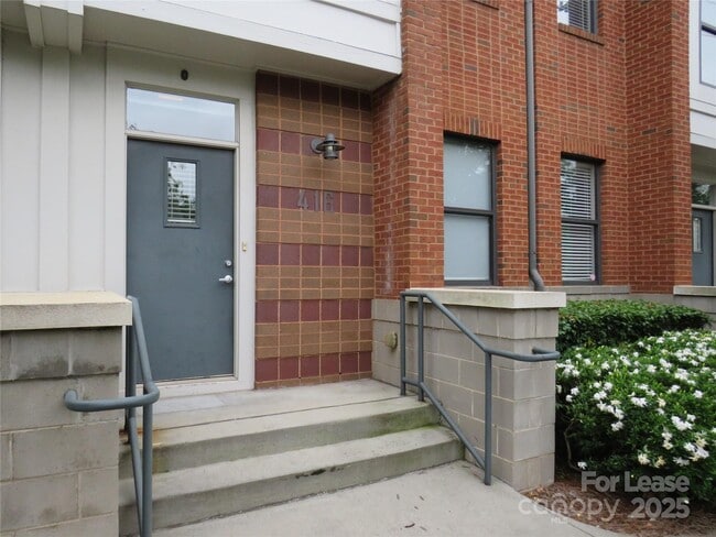 Building Photo - 416 N McDowell St