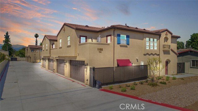 Foto principal - 1185 W Grand Ave