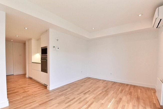 Photo du bâtiment - 3195 Av. Van Horne