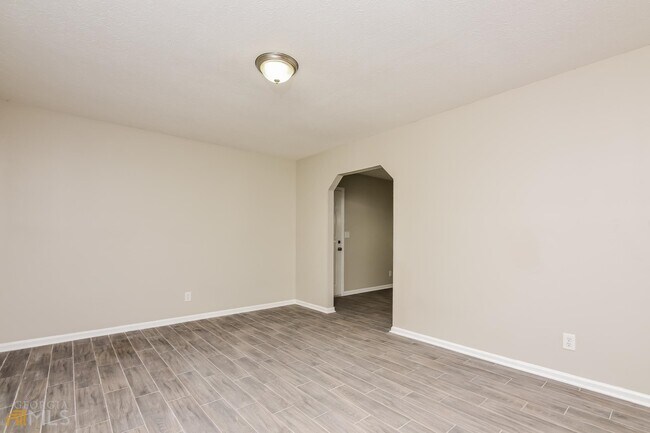Building Photo - 2292 Cherokee Valley Dr