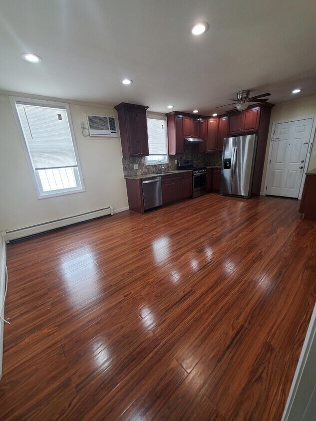 Foto principal - 625 John F. Kennedy Blvd
