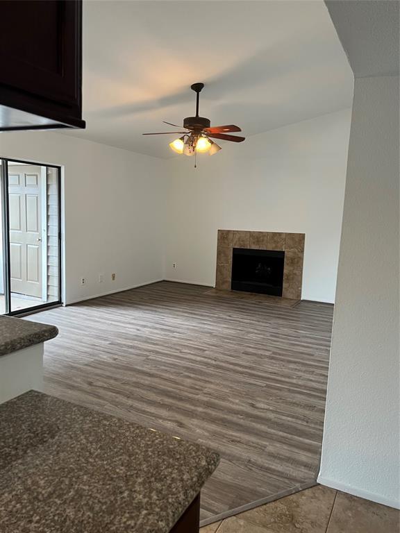 Building Photo - 4444 Victory Dr