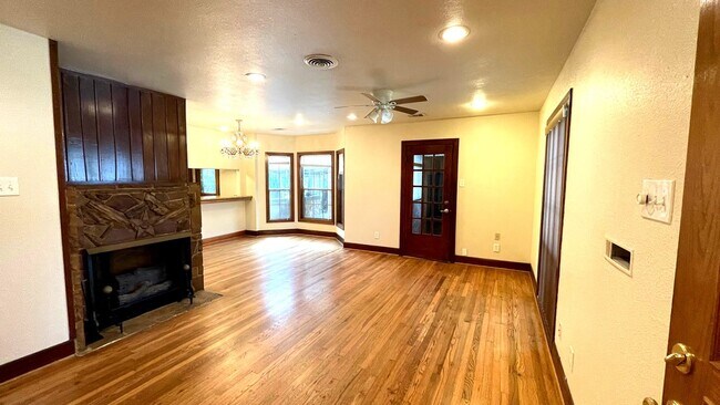 Foto del edificio - 316 Kelley St