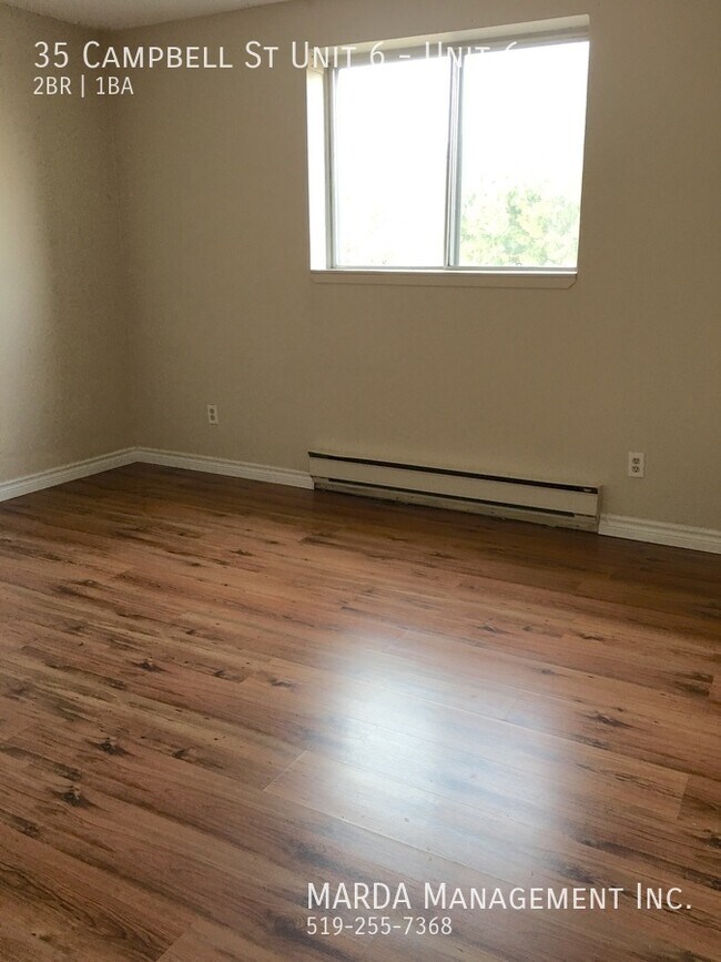 Photo du bâtiment - CHARMING 2 BED/1BATH IN CHATHAM - INCLUSIVE!!