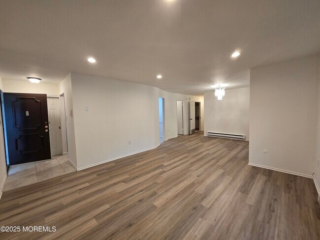Building Photo - 218 Medford Ct