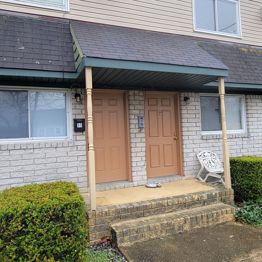 Primary Photo - 755 Guy Ave