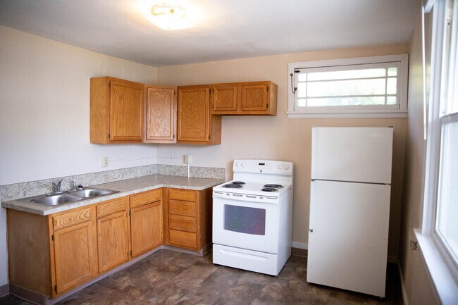 Calle California #2 - Slocum Apartments