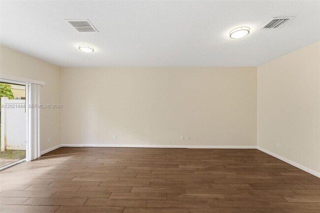 Foto del edificio - 4032 NW 11th St