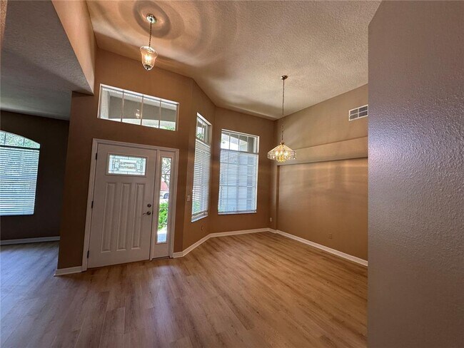Foto del edificio - 13813 Bluewater Cir