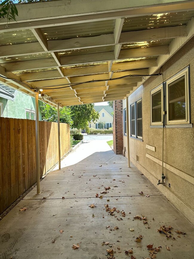 Building Photo - Charming 2-Bedroom Home in Oleander