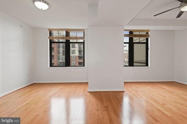 Foto del edificio - 1021 N Garfield St