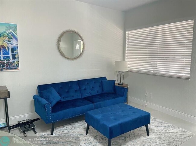 Foto del edificio - 17 NE 9th Ave