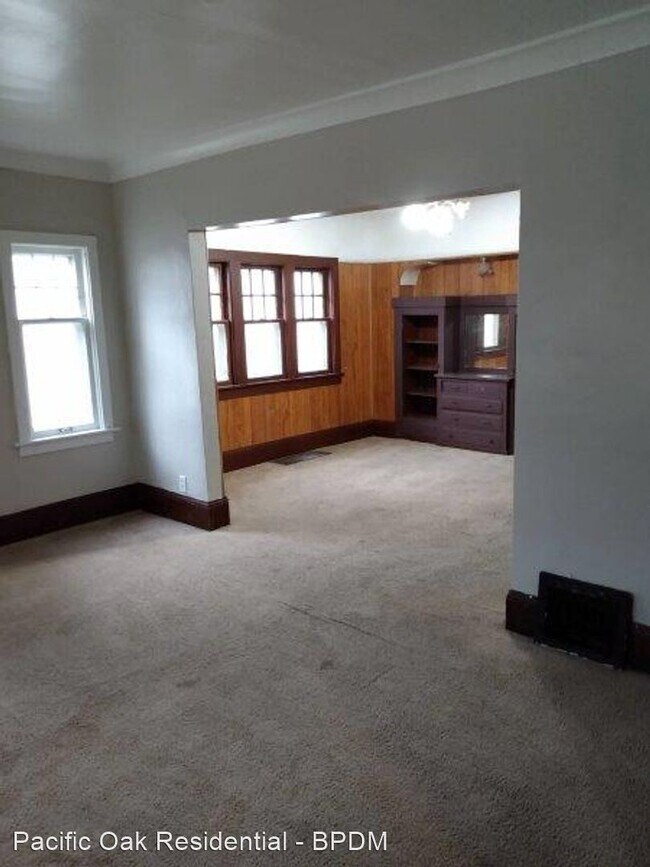 Building Photo - 5 br, 2 bath House - 2947 N 38th St